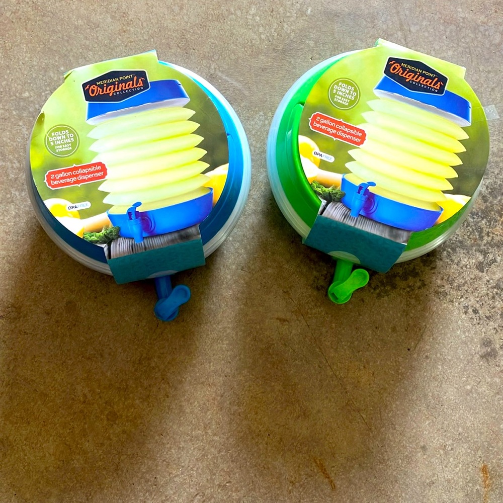 Collapsing 2 Gallon Water Dispenser (set of 2)
